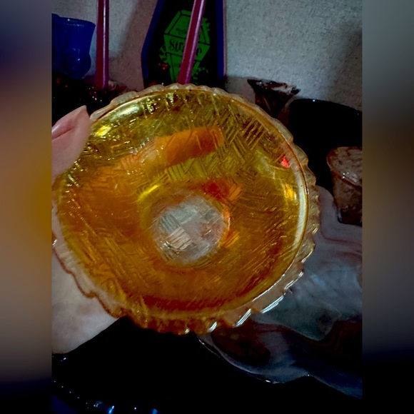 Carnival Glass Woven Pattern Small Bowl - Picture 2 of 2